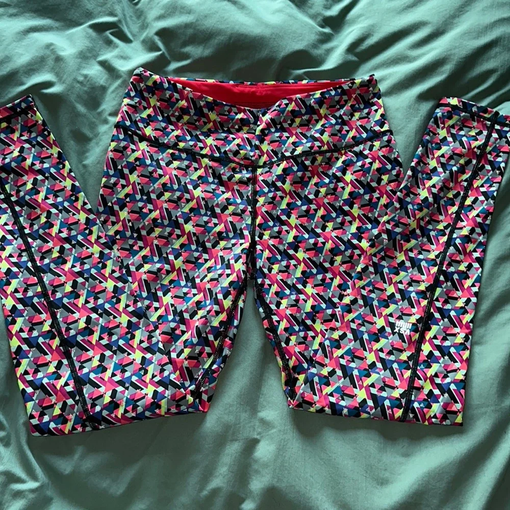 Victoria’s Secret Sport yoga/work out reflective adjustable pants - Picture 1 of 6